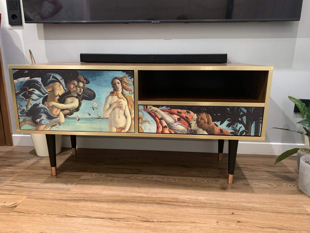 bbbaba6f-e50e-423a-ba01-af125138ef7b